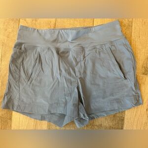 Athleta Trekkie north short. Women’s size 10. Blue color